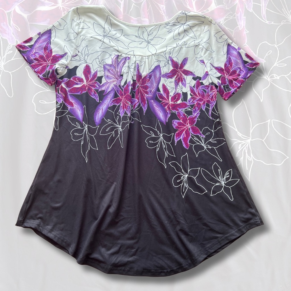 Floral Black and White Short Sleeve Top - Picture 4 of 6